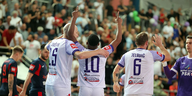 SVI U MAKARSKU: Večeras pada odluka o prvaku Hrvatske! 
