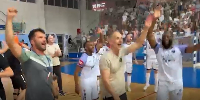 VIDEO Ovo može samo Dalmacija, pogledajte kako slave prvaci Hrvatske!