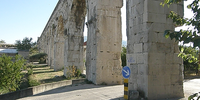 Zeleni Dalmacije: 'Od Šute tražimo da sanira Dioklecijanov akvedukt'