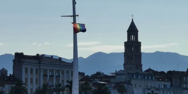 Zastava duginih boja ponovno na Matejuški: 'Više se ne bojimo, ne skrivamo, ne šutimo'