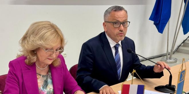KONSTITUIRANA SKUPŠTINA Uz Šimundića su Ninčević Lesandrić i Grubišić