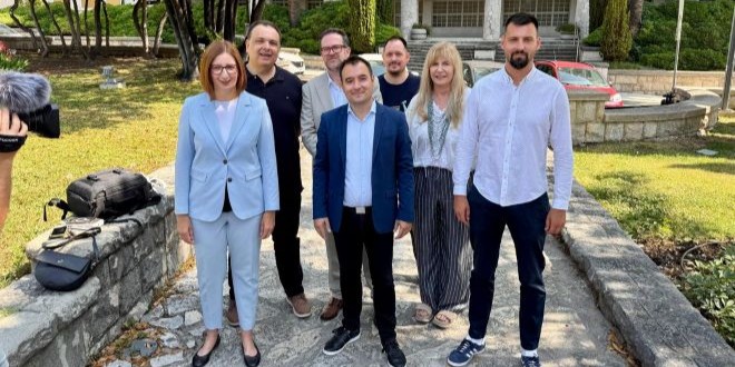 Političko slaganje u tijeku: Centar pokušava okupiti oporbenu većinu u Splitu