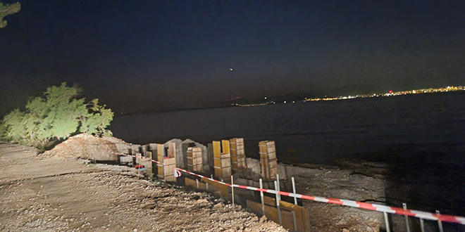 Javno je dobro upozorava na devastaciju pomorskog dobra: Umjesto kioska - betonska konstrukcija na plaži