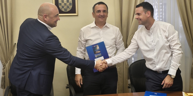 Dubrovačko-neretvanska županija i ove godine financira dodatne medicinske timove u turističkoj sezoni