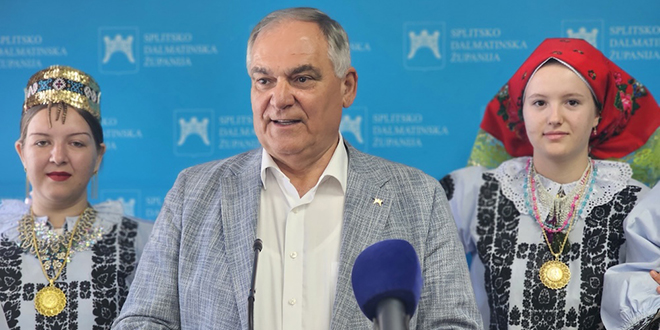 POVRATAK KORIJENIMA Hrvati iz Rumunjske u posjetu Splitu i županiji
