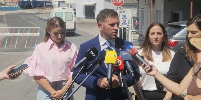 Šuta najavio da će se dio dobiti Sjeverne luke usmjeriti u kotar Brda koji je trpio posljedice zagađenja