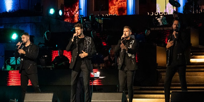 CAMBI. na Melodijama Jadrana premijerno izveli novu pjesmu 'Vrata snova'