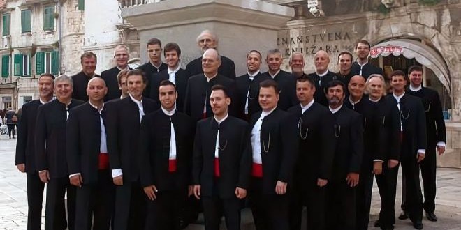 KLIŠKO KULTURNO LJETO Besplatan koncert Gradskog zbora Brodosplit
