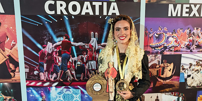 FOTO/VIDEO 'Petarda' Jedinstva na Cipru: Pet nagrada i dva lica festivala osvojila srca publike i žirija