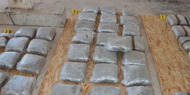Policija zaustavila teretno vozilo i pronašla 82 kilograma marihuane