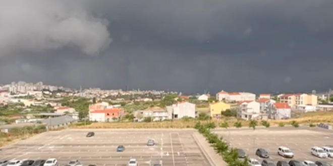 VIDEO Ovako je sve počelo: Odlična snimka dolaska oluje koja je poharala Split