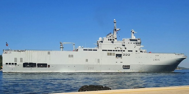Francuski amfibijski nosač helikoptera u posjetu HRM-u i Dubrovniku