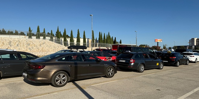 PROSVJED VOZAČA PLATFORMI 'Je li moguće da je Butković tolika kukavica, pa je stranim aplikacijama omogućio da sve ovo rade?'