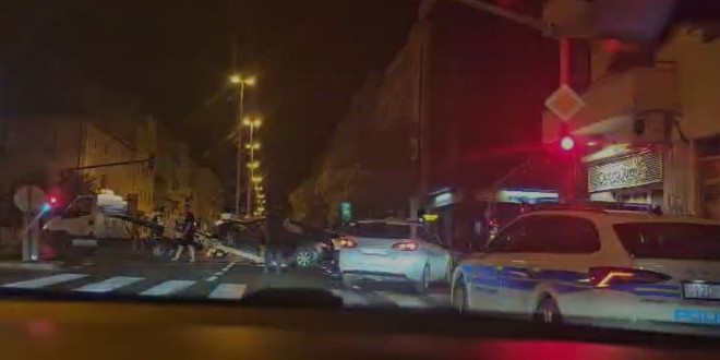 Noćas sudar na opasnom splitskom raskrižju, dvije osobe ozlijeđene