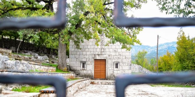 PODMOSORSKE LJETNE VEČERI Besplatan koncert Marka Pecotića Pece i gostiju