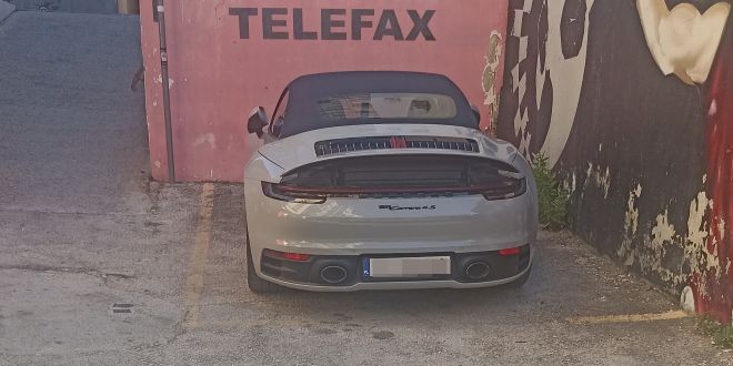 FOTO-UBOD Parkiran na mjestu za invalide...