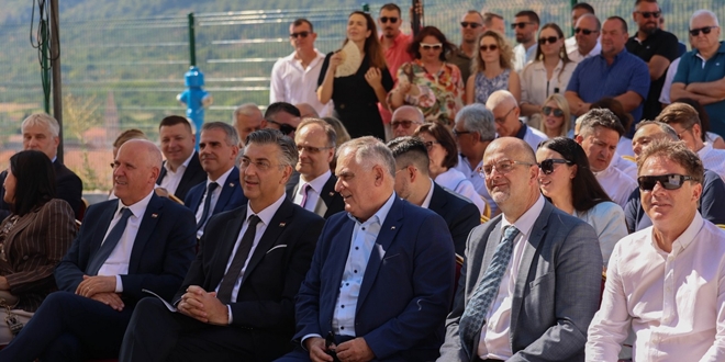 Hvar gradi budućnost: Povijesna investicija u vodnu infrastrukturu