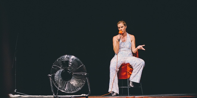 Monodrama Ostatak života Lade Bonacci u srpnju u Klisu, Splitu i na Hvaru