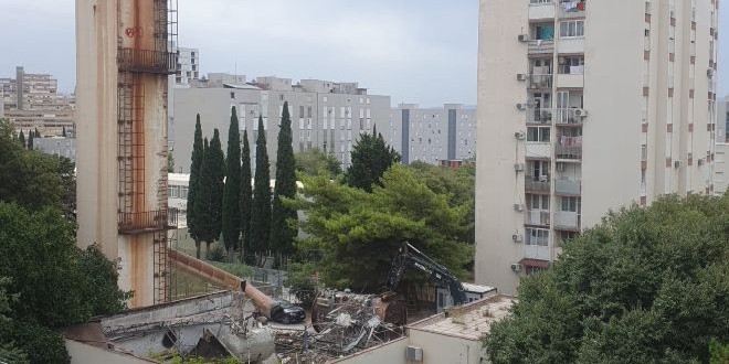 Uklanja se toplana na Blatinama, evo u kojoj je fazi rušenje