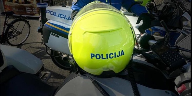Pijan motociklom udario u rubnik i teško se ozlijedio