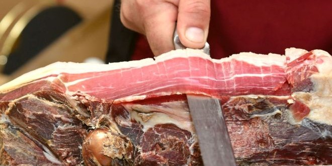 Promocija gastro proizvoda u srcu Sinja: 'Slavlje domaćih okusa, mirisa i običaja'
