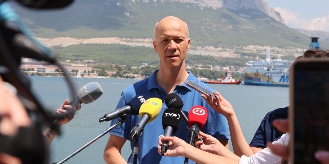 VIDEO Gdje ide 350 tona azbesta s broda Moby Drea? Brodosplit: 'Ne znamo. Apsolutno nas nije briga'