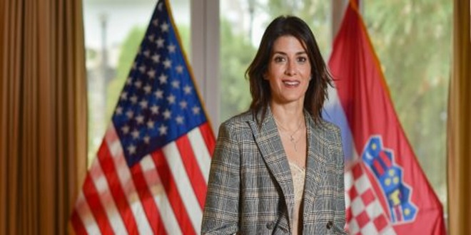 Bivša američka veleposlanica Nathalie Rayes vraća se u Hrvatsku kako bi u Šibeniku dobila posebno priznanje