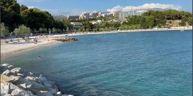 VIDEO More ponovno čisto, kupači se vratili