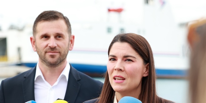 KONFUZIJA U BANOVINI Gradonačelnik pozvao na prosvjed, dogradonačelnica na smirenost 