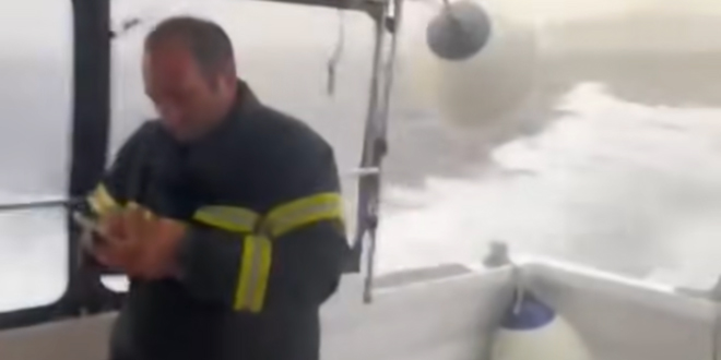 VIDEO Drama na moru: Pogledajte snimku koju su objavili vatrogasci DVD-a Komiža