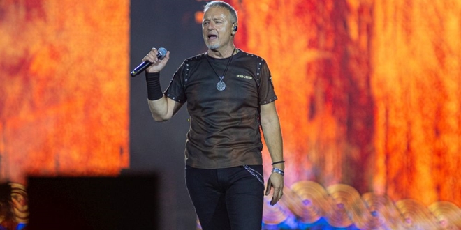 ZAVRŠIO KONCERT Veliki hit ostao za kraj, publika nije bila umorna otpjevati ga s Thompsonom sat vremena iza ponoći