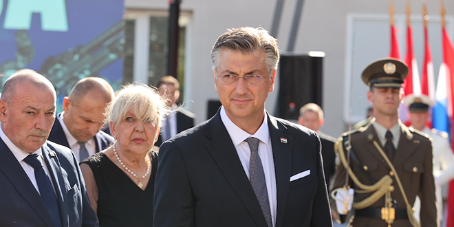 PLENKOVIĆ U KNINU Oluja je bila povijesni preokret. Donijela je trajan mir na ovim prostorima 
