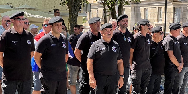 Skejo poručio: 'Za dom spremni' će odjekivati u hrvatskim vojarnama
