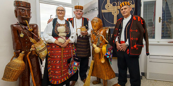 TRADICIJA NA DAR Večer posvećena baštini Dalmatinske zagore u Kaštelima