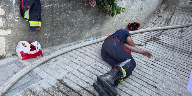 ŽRTVA JE GOLEMA Gasitelji su iscrpili posljednje atome energije