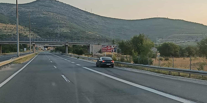 OPASNA VOŽNJA KOD DUGOPOLJA: Strani vozač se vraćao u rikverc na brzoj cesti jer je promašio izlaz za A1