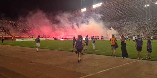 Hajduku izrečena kazna zbog pirotehnike u dvoboju protiv Slaven Belupa