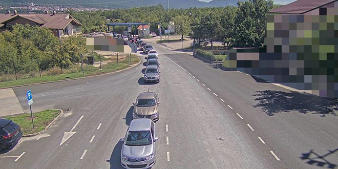 KOLAPS NA GRANICI Prijevoznici iz BiH kamionima blokirali ceste