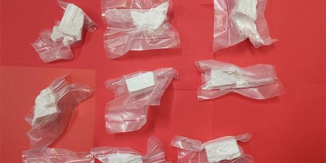 Zadranka osumnjičena za dilanje: Našli joj kokain, vagu i 11 vrećica droge