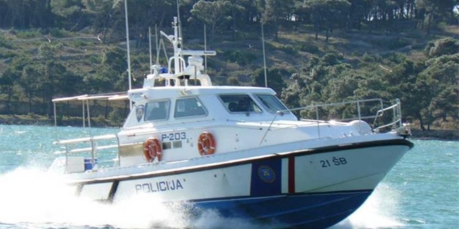 UŽAS NA PLAŽI Nijemac gumenjakom udario i po život opasno ozlijedio kupačicu