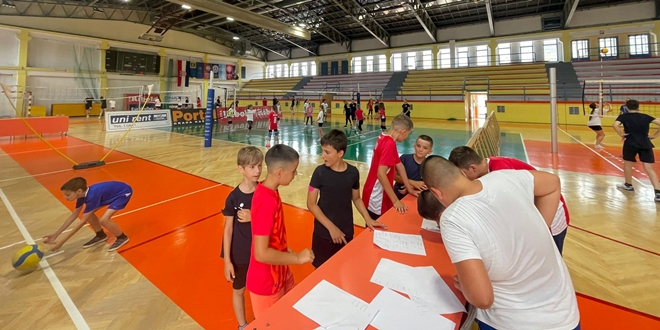 RIBOLINA MLADOST Počeli upisi u Školu odbojke OK Ribola Kaštela