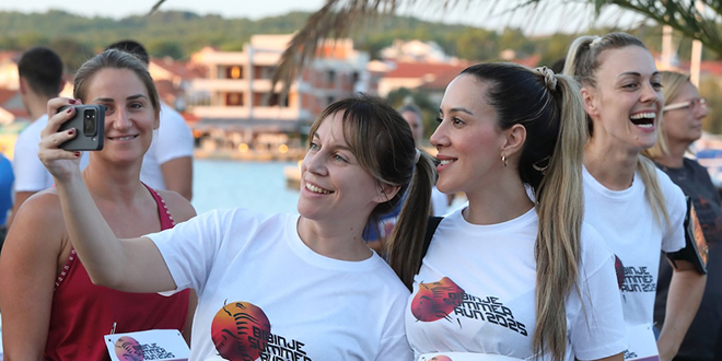 TRKAČKI SPEKTAKL Olimpijka Marija Vrajić i zvijezda europskog trčanja Uroš Gutić pobjednici noćne utrke Bibinje Summer Run