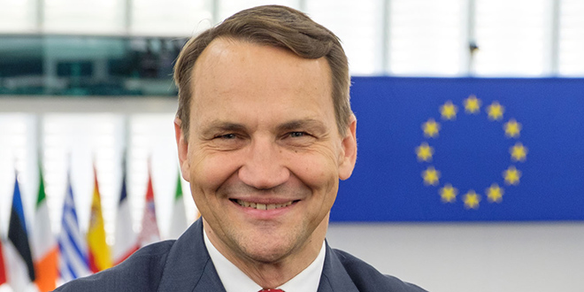 Poljski ministar optužuje Kremlj da iznosi proturječne priče o dronovima