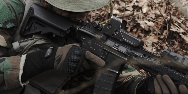 Policija u potrazi za muškarcem koji je na Mejašima nosio air soft oružje 
