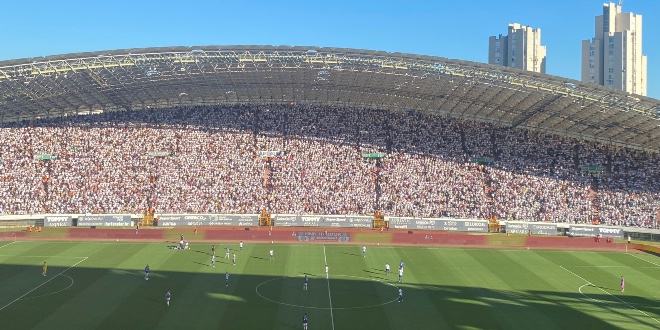 VIDEO: Spektakularna atmosfera na Poljudu, pogledajte kako se stadionom ori 'Dalmacijo'