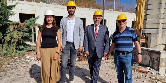 Boban sa suradnicima obišao gradilište centra za starije u Dragljanama