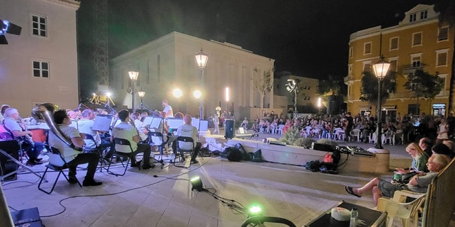 PISME ZA DUŠU: U centru grada 'Naše malo misto', pogledajte video