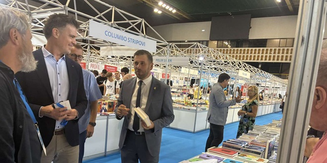 Hrvatski i crnogorski književnici u fokusu tribine u Splitu