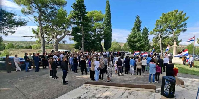 FOTOGALERIJA Obilježena 34. obljetnica progonstva žitelja Vukšića i spomen na 15 žrtava Domovinskog rata