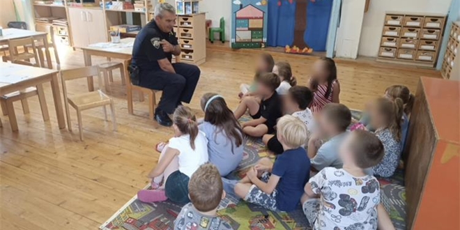 Poštujte naše znakove: Djeca na Braču učila o sigurnosti u prometu